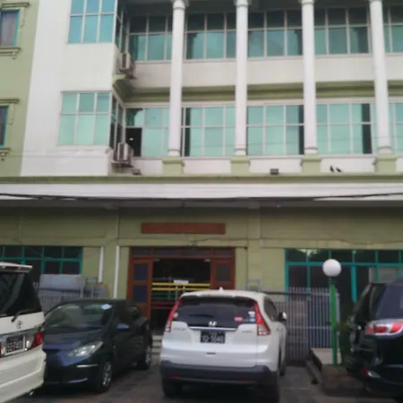 Jade Hotel